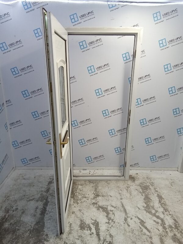 Used White Upvc Front Door 920mm x 2050mm 0050 - Image 3
