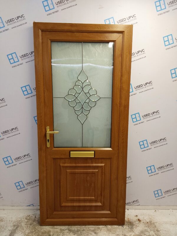 Used Oak Upvc Front Door 915mm x 2055mm (Reduce To 895mm) 0179