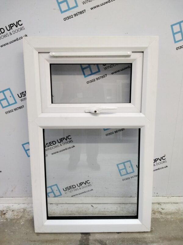 Used White Upvc window 640mm x 1020mm C2028 - Image 3