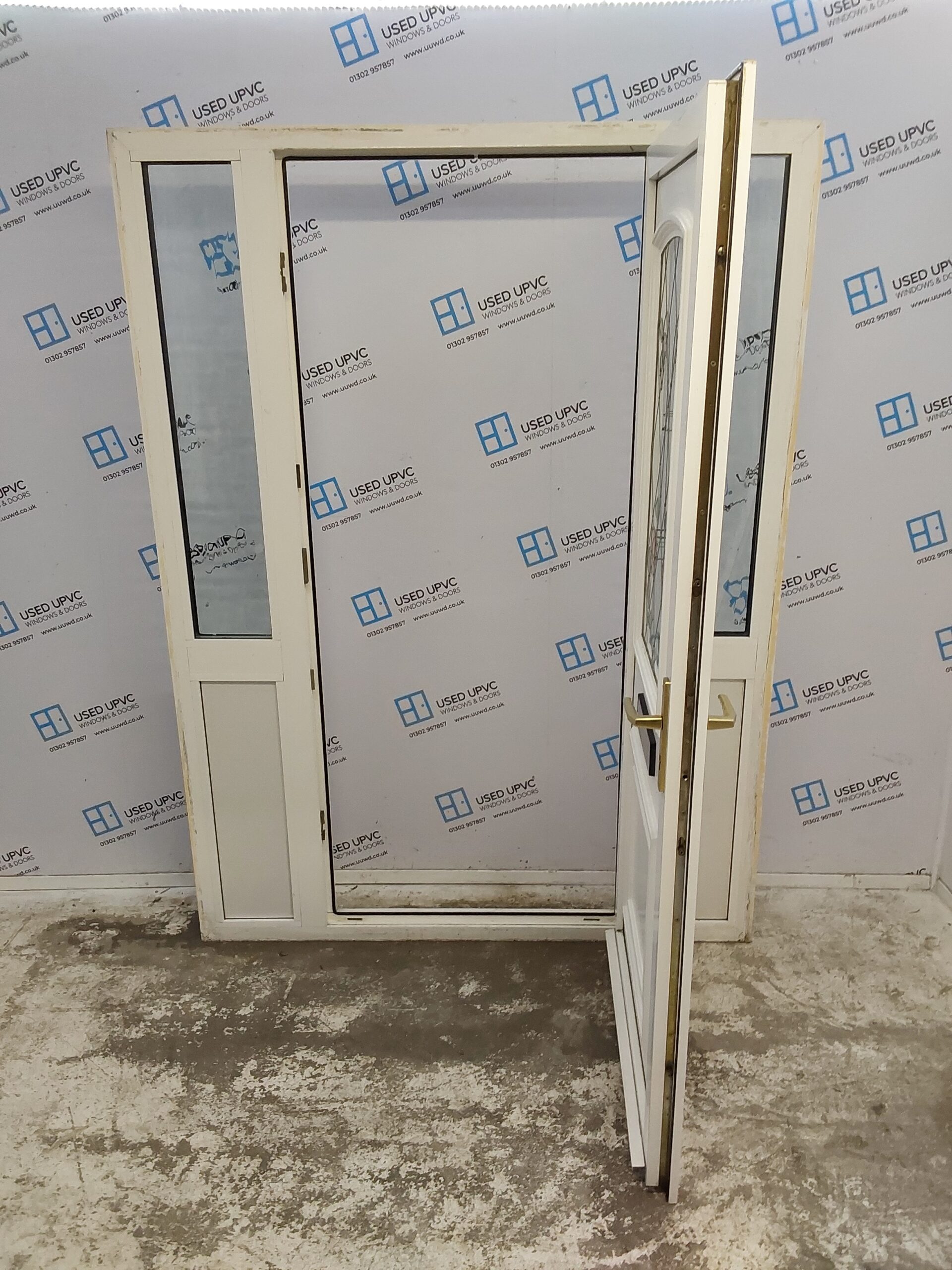 Used White Upvc Front Door And Side Panels 1520mm x 2040mm DS050 | Used ...