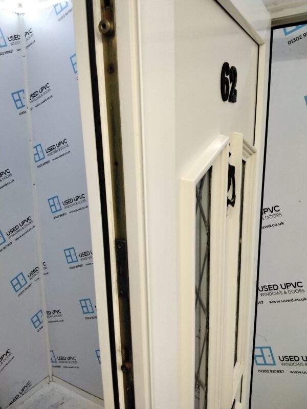 Used White Upvc Front Door 925mm x 2090mm (Reduce to 910mm) 0600 - Image 6
