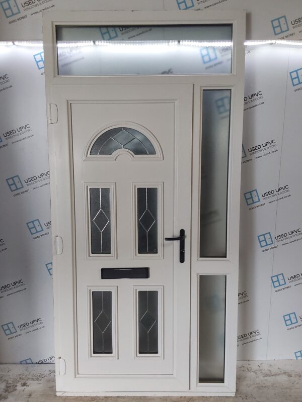 Used Woodgrain Upvc Front Door And Side Panel With Toplight 1190mm x 2430mm DS006 - Image 2