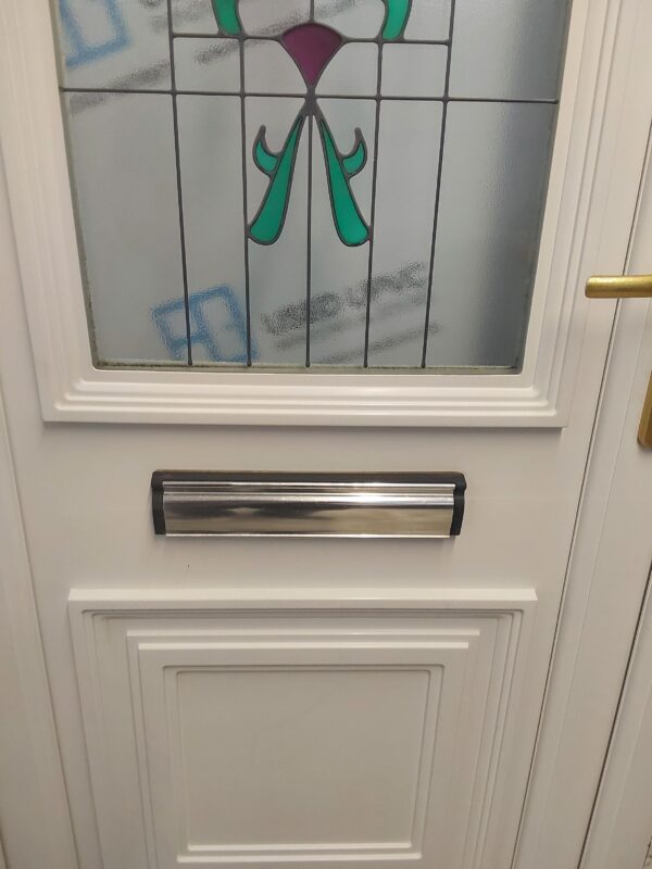 Used White Upvc Front Door And Toplight 860mm x 2320mm 0222 - Image 9