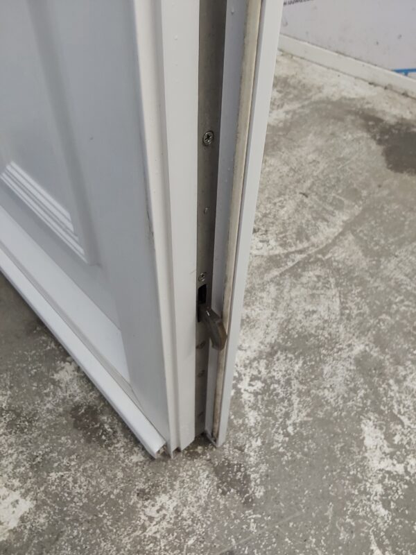 Used White Upvc Front Door 915mm x 2040mm 0127 - Image 6