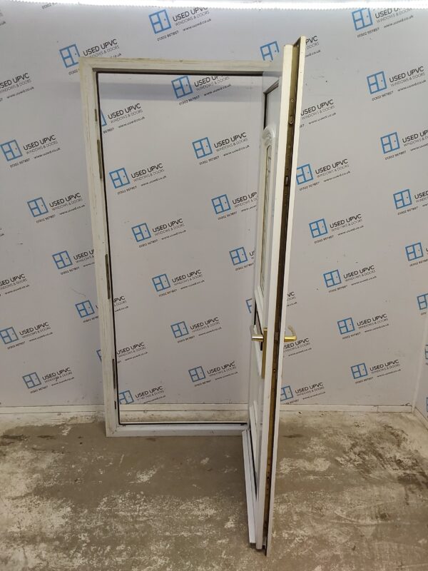 Used White Upvc Front Door 915mm x 2055mm (Reduce To 900mm) 0604 - Image 3