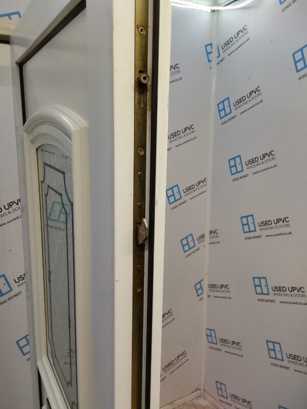 Used White Upvc Front Door 915mm x 2055mm (Reduce To 900mm) 0604 - Image 4