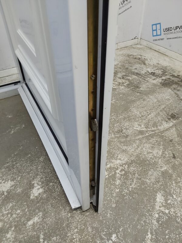 Used White Upvc Front Door 915mm x 2055mm (Reduce To 900mm) 0604 - Image 6
