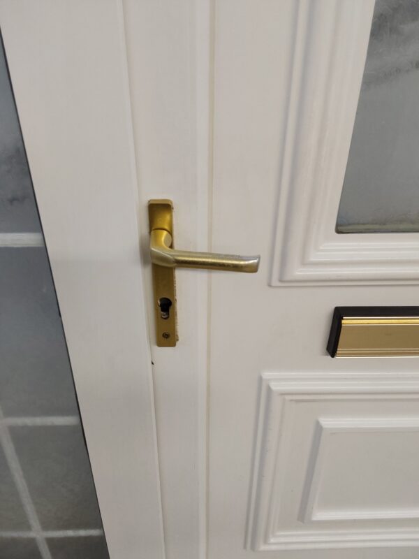 Used White Upvc Front Door And Side Panels With Toplight (Outwards opening) 1670mm x 2280mm DS007 - Image 8
