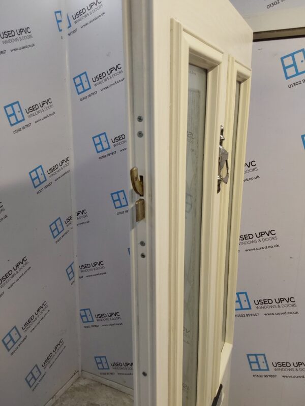 Used White Composite Front Door 820mm x 2000mm 0458 - Image 4