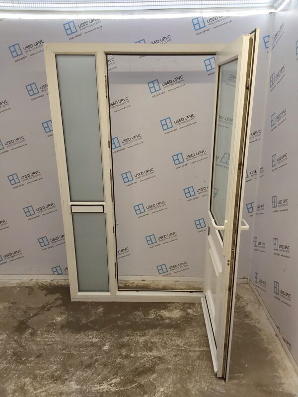 Used White Upvc Front Door And Side Panel 1265mm x 2070mm (reduce to 1245mm) DS004 - Image 3