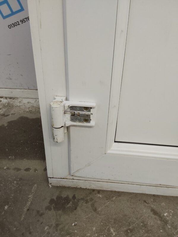 Used White Upvc Front Door 900mm x 2110mm (reduce to 885mm) 0382 - Image 6