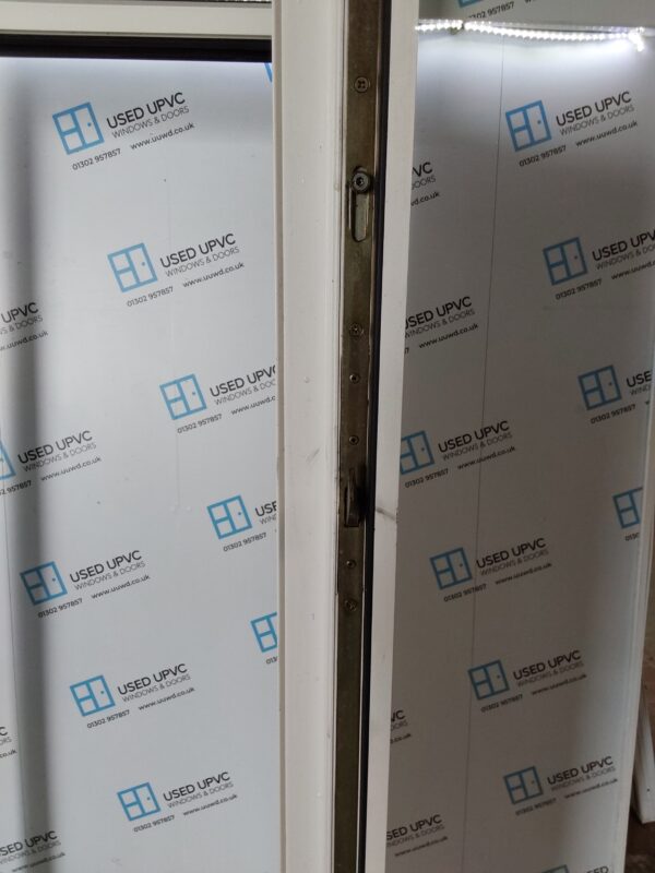 Used White Upvc Front Door And Toplight 925mm x 2535mm 0268 - Image 4