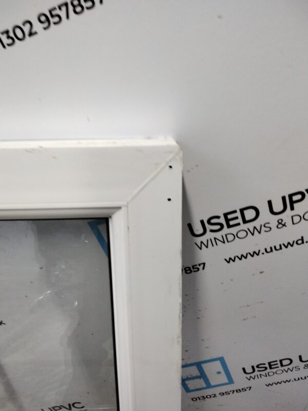 Used white upvc window 1080mm x 700mm C2B086 - Image 4