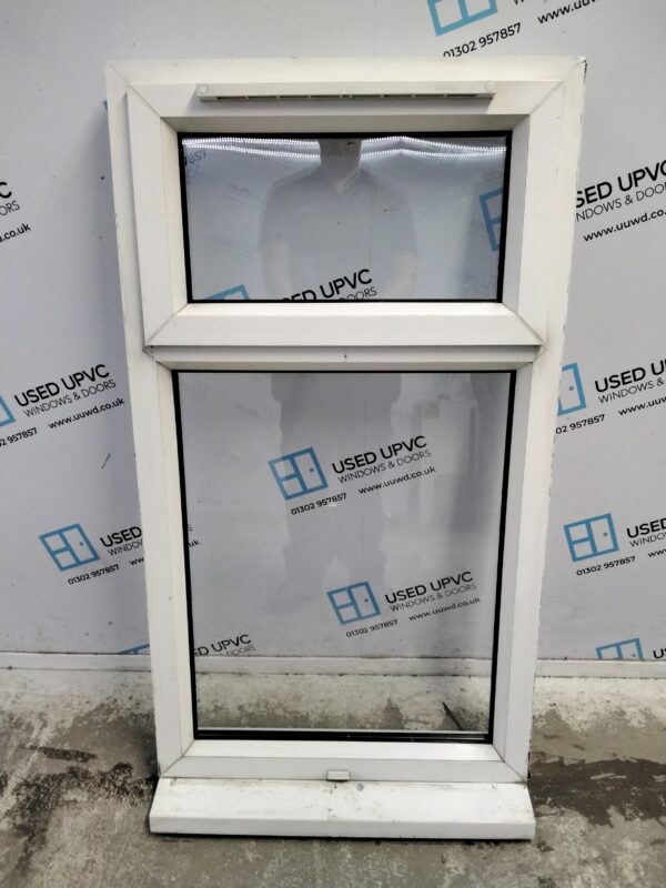 Used white upvc window 665mm x 1215mm W0060