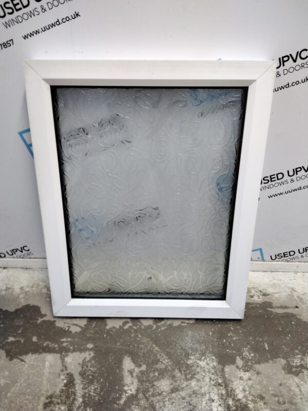 Used white upvc window 600mm x 740mm W0360