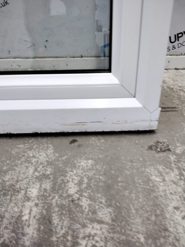 Used white upvc window 675mm x 1155mm W0294 - Image 8