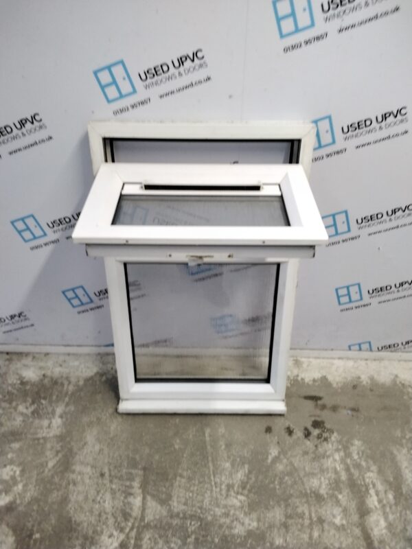 Used white upvc window 630mm x 1035mm C2020 - Image 3
