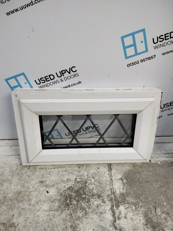 Used White Upvc Window 630mm x 365mm W0411
