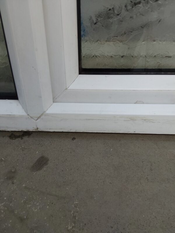 Used White Upvc Window 1215mm x 905mm LW0111 - Image 4