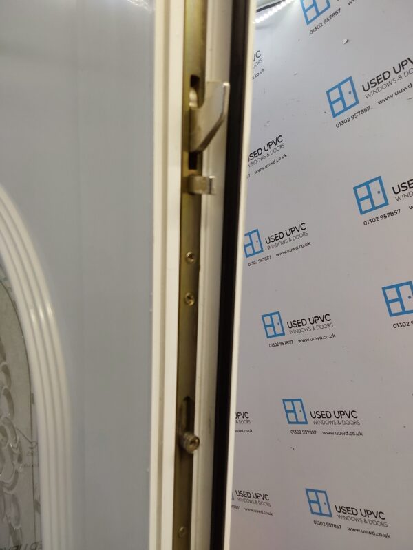 Used White Upvc Front Door 910mm x 2090mm (reduce to 890mm) C10D48 - Image 5