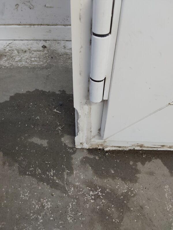 Used White Upvc Front Door 880mm x 2075mm C6032 - Image 7