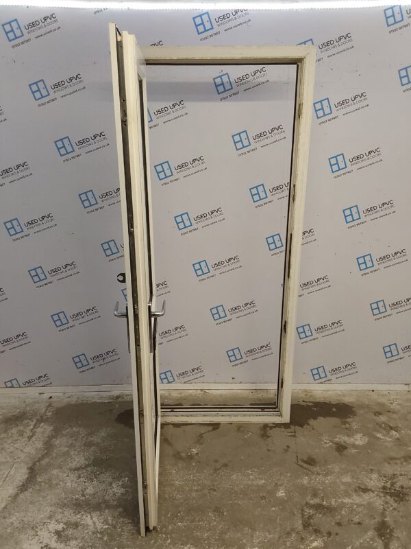 Used White Upvc Front Door 880mm x 2075mm C6032 - Image 3