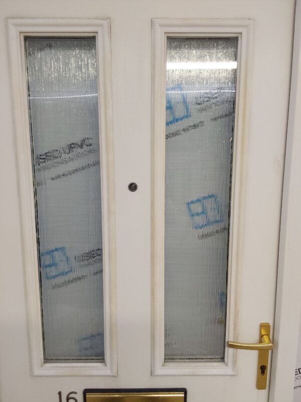 Used White Composite Front Door 910mm x 2100mm 0723 - Image 7