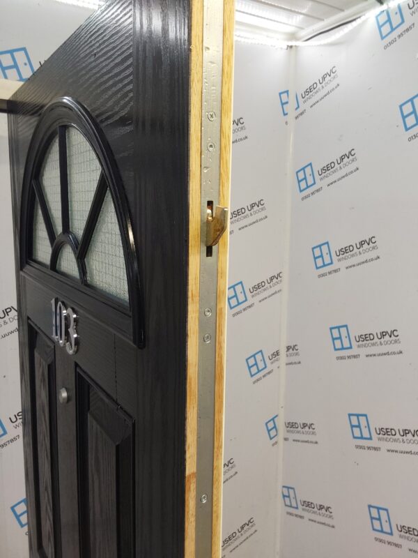 Used Black Composite Front Door 890mm x 2010mm C12D05 - Image 4