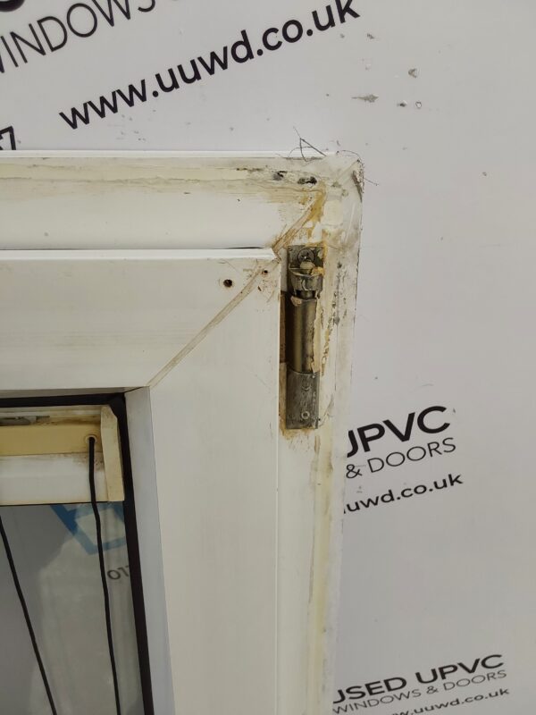 Used White Upvc Tilt And Turn Window 1370mm x 1015mm LW0111 - Image 5