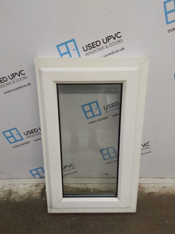 Used White Upvc Window 520mm x 875mm C4W088