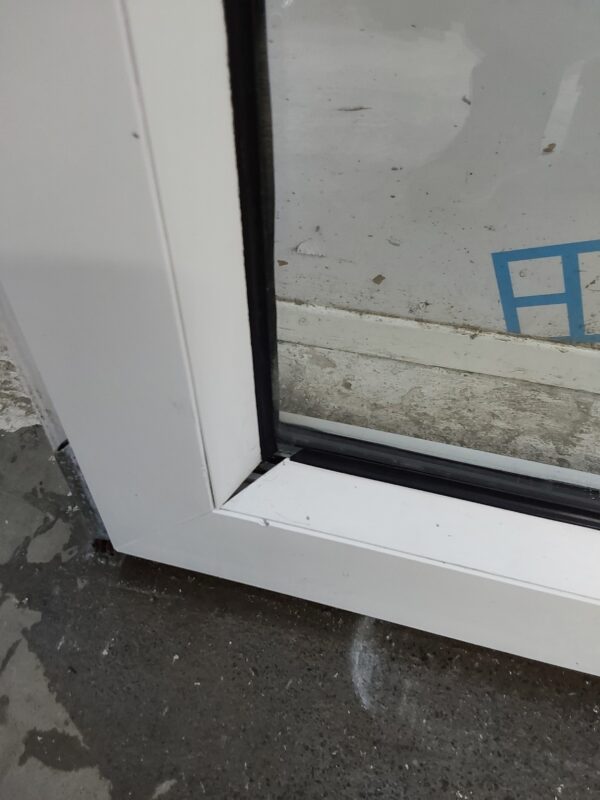 Used White Upvc Tilt And Turn Window 1195mm x 1015mm C5028 - Image 5