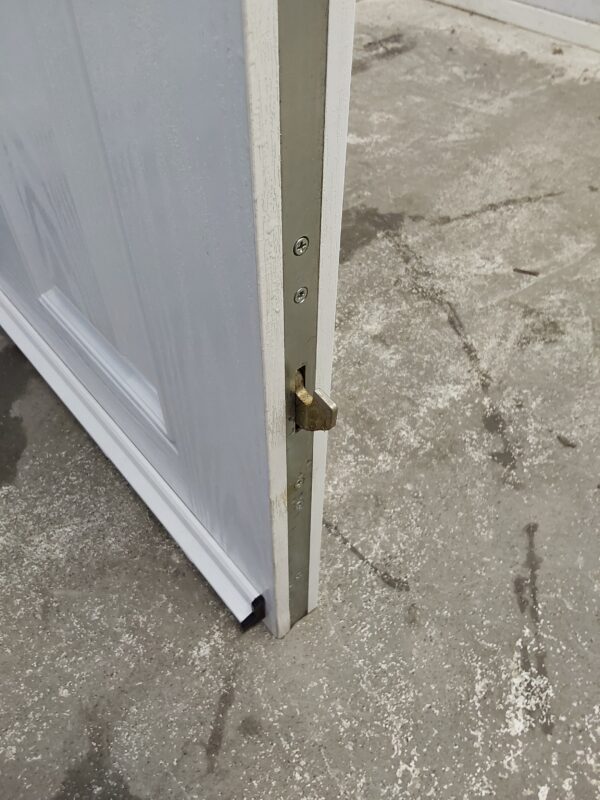 Used White Composite Front Door 915mm x 2035mm C11D29 - Image 6