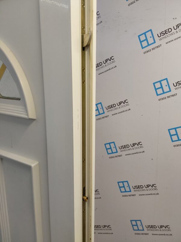 Used White Upvc Front Door 915mm x 2055mm C12D16 - Image 4