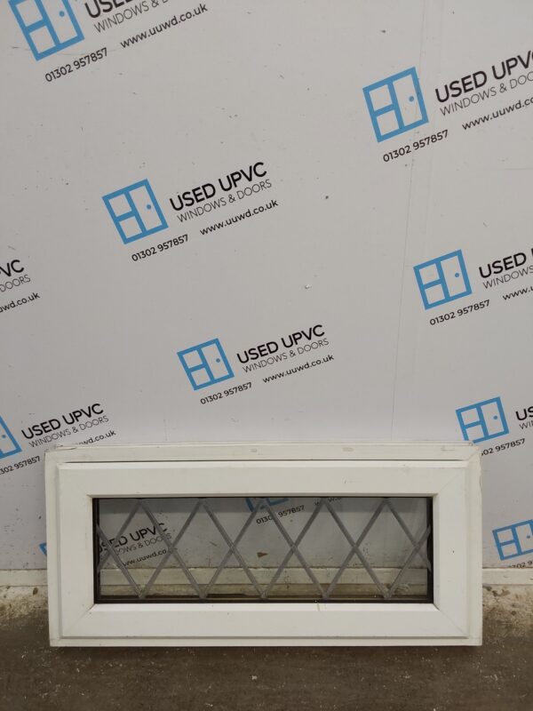 Used White Upvc Window 900mm x 415mm W0364