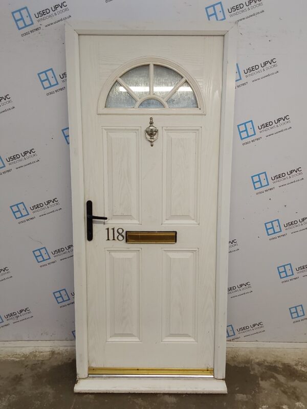 Used White Composite Front Door 920mm x 2105mm C7D055