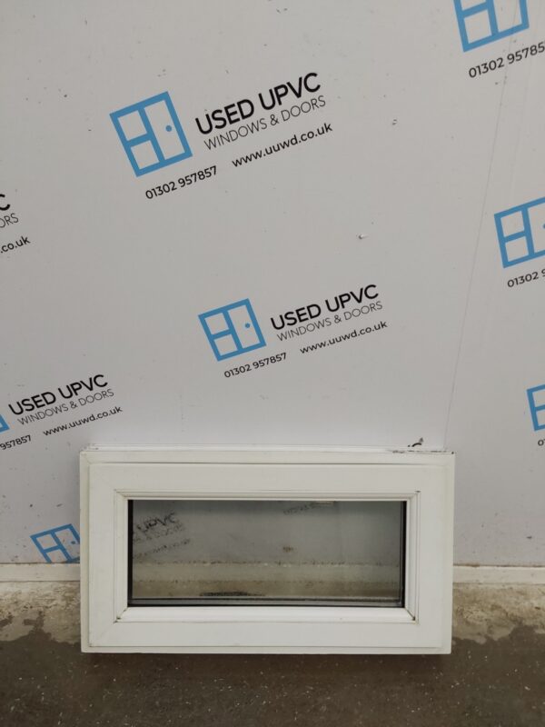 Used White Upvc Window 665mm x 365mm W0372