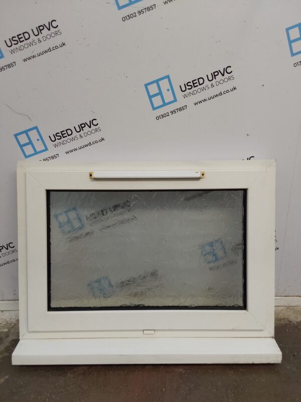 Used White Upvc Window 905mm x 665mm W0453