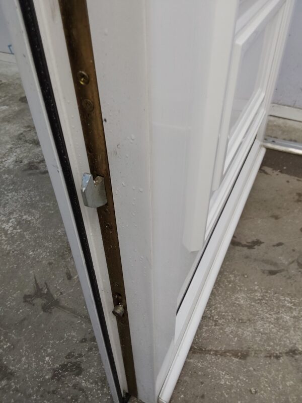 Used White Upvc Front Door 920mm x 2035mm 0706 - Image 9