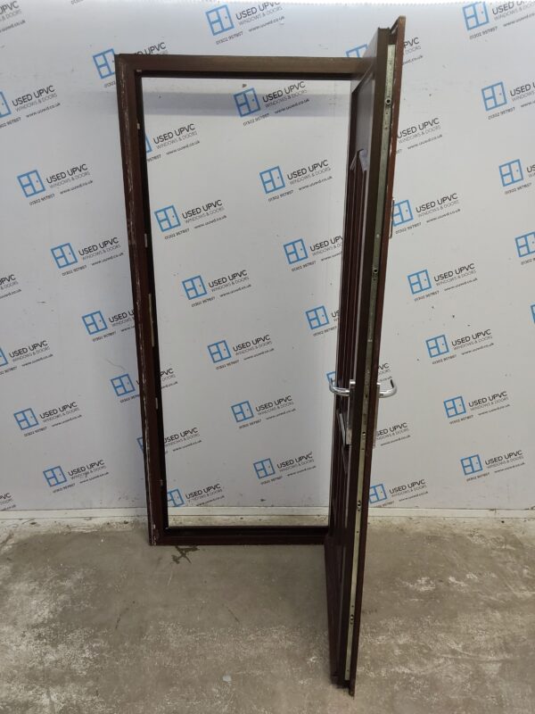 Used Woodgrain Upvc Front Door 920mm x 2080mm (Reduce To 905mm) 0669 - Image 3