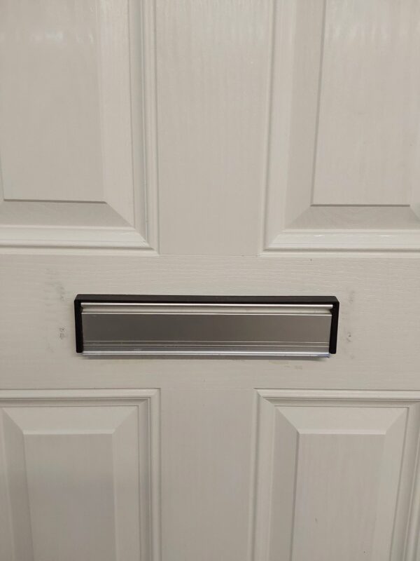 Used White Composite Front Door 925mm x 2040mm 0516 - Image 7