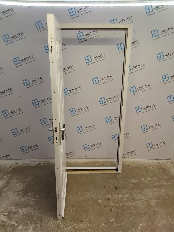 Used White Composite Front Door 925mm x 2040mm 0516 - Image 3