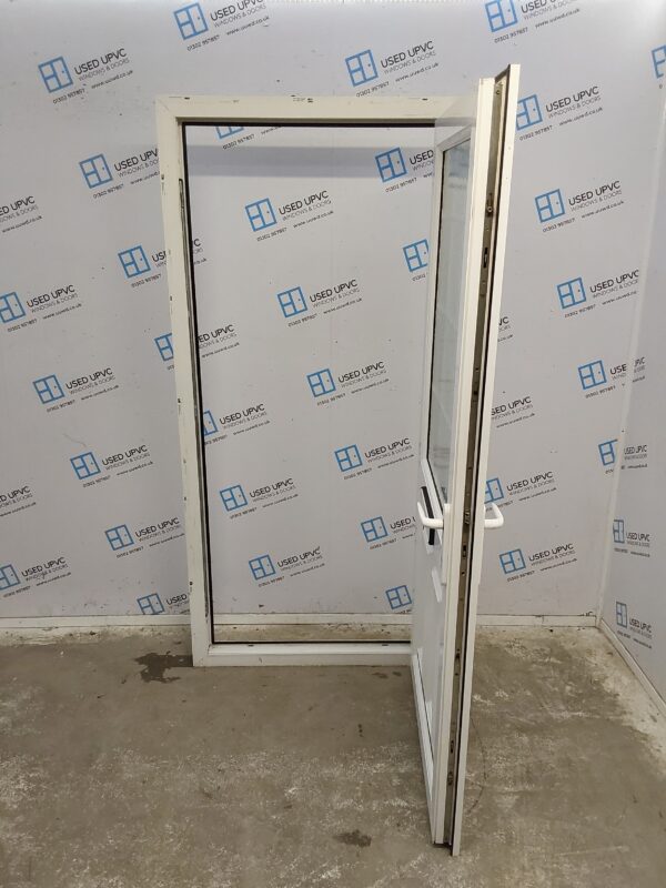 Used White Upvc Front Door 925mm x 1990mm 0364 - Image 3