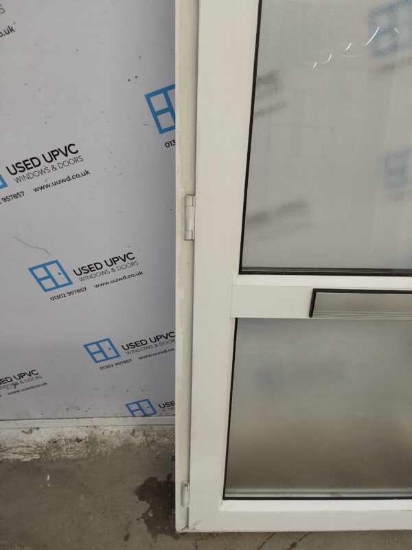 Used White Upvc Front Door 895mm x 2100mm 0333 - Image 7