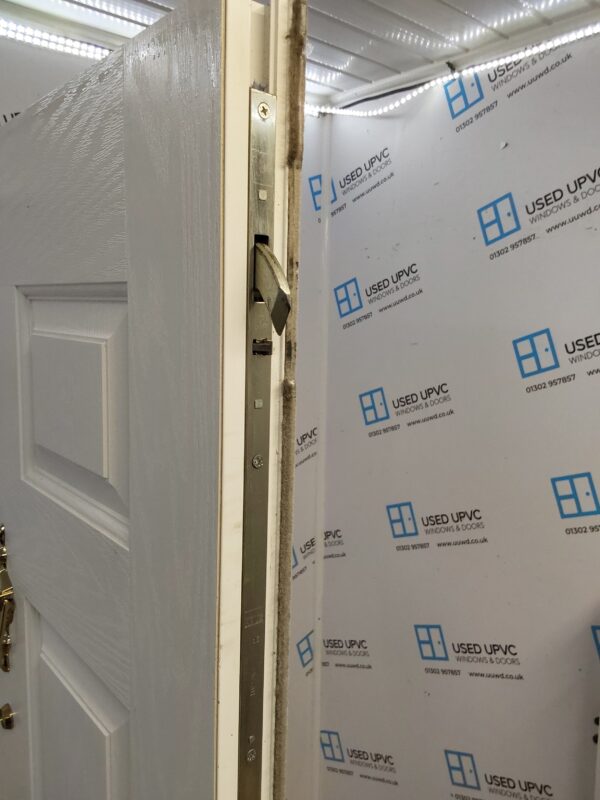 Used White Composite Front Door 905mm x 2025mm 0739 - Image 4