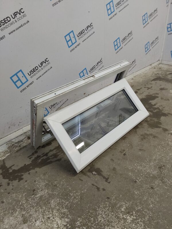 Used White Upvc Window 850mm x 425mm C2111 - Image 3