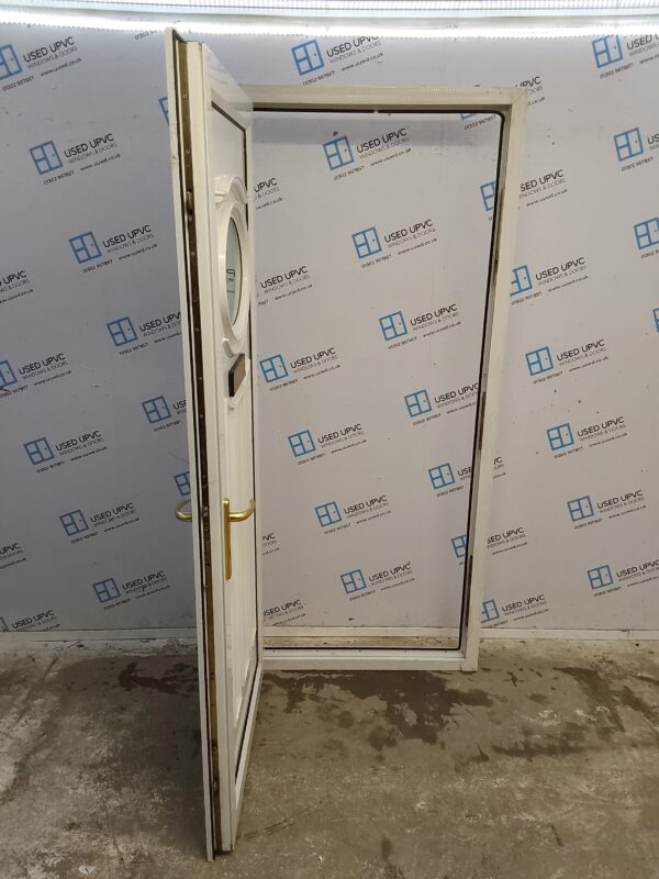 Used White Upvc Front Door 970mm x 2130mm (reduce to 950mm) C6062 - Image 3