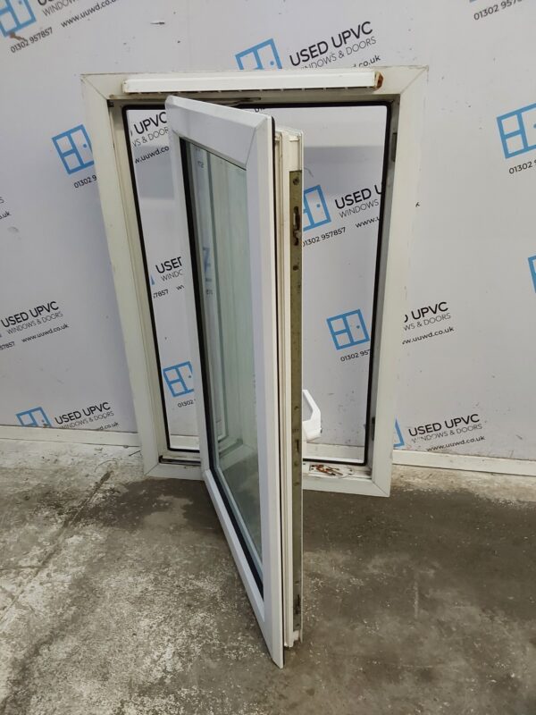 Used White Upvc Window 670mm x 1000mm C4W011 - Image 3