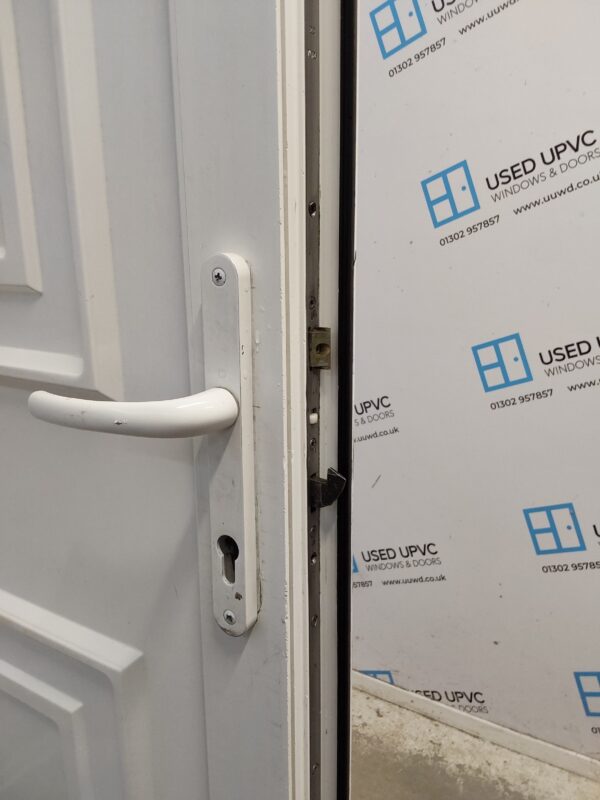 Used White Upvc Back Door (Outwards Opening) 920mm x 2050mm (Reduce To 905mm) 0735 - Image 4