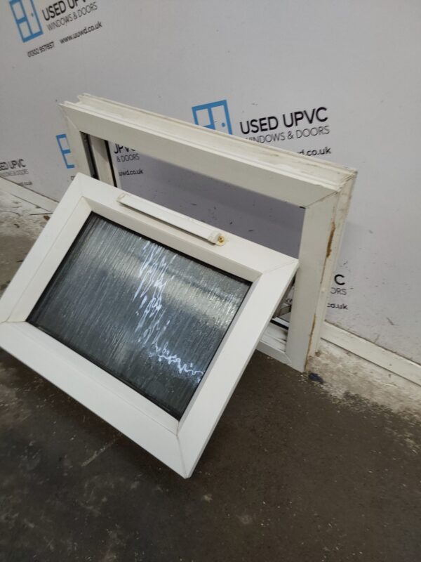 Used White Upvc Window 590mm x 440mm W0209 - Image 4