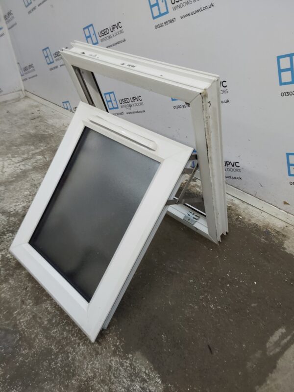 Used White Upvc Window 560mm x 665mm W0243 - Image 4